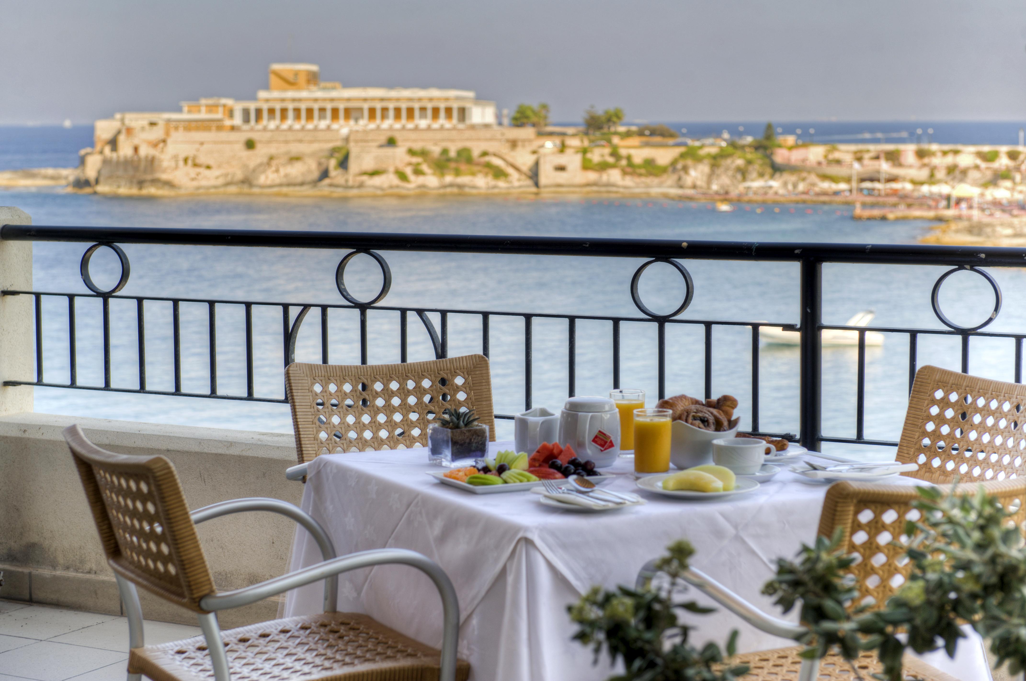 Verdi St George'S Bay Marina San Ġiljan Exterior foto